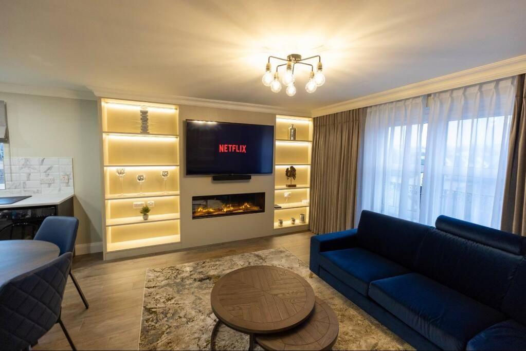 Luxury Town Centre Apartment Cookstown Eksteriør billede