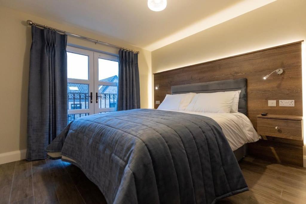 Luxury Town Centre Apartment Cookstown Eksteriør billede