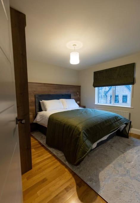 Luxury Town Centre Apartment Cookstown Eksteriør billede