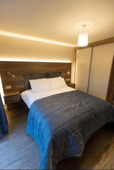 Luxury Town Centre Apartment Cookstown Eksteriør billede